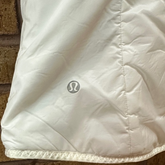 lululemon athletica Ivory Hooded Vest - Picture 3 of 4